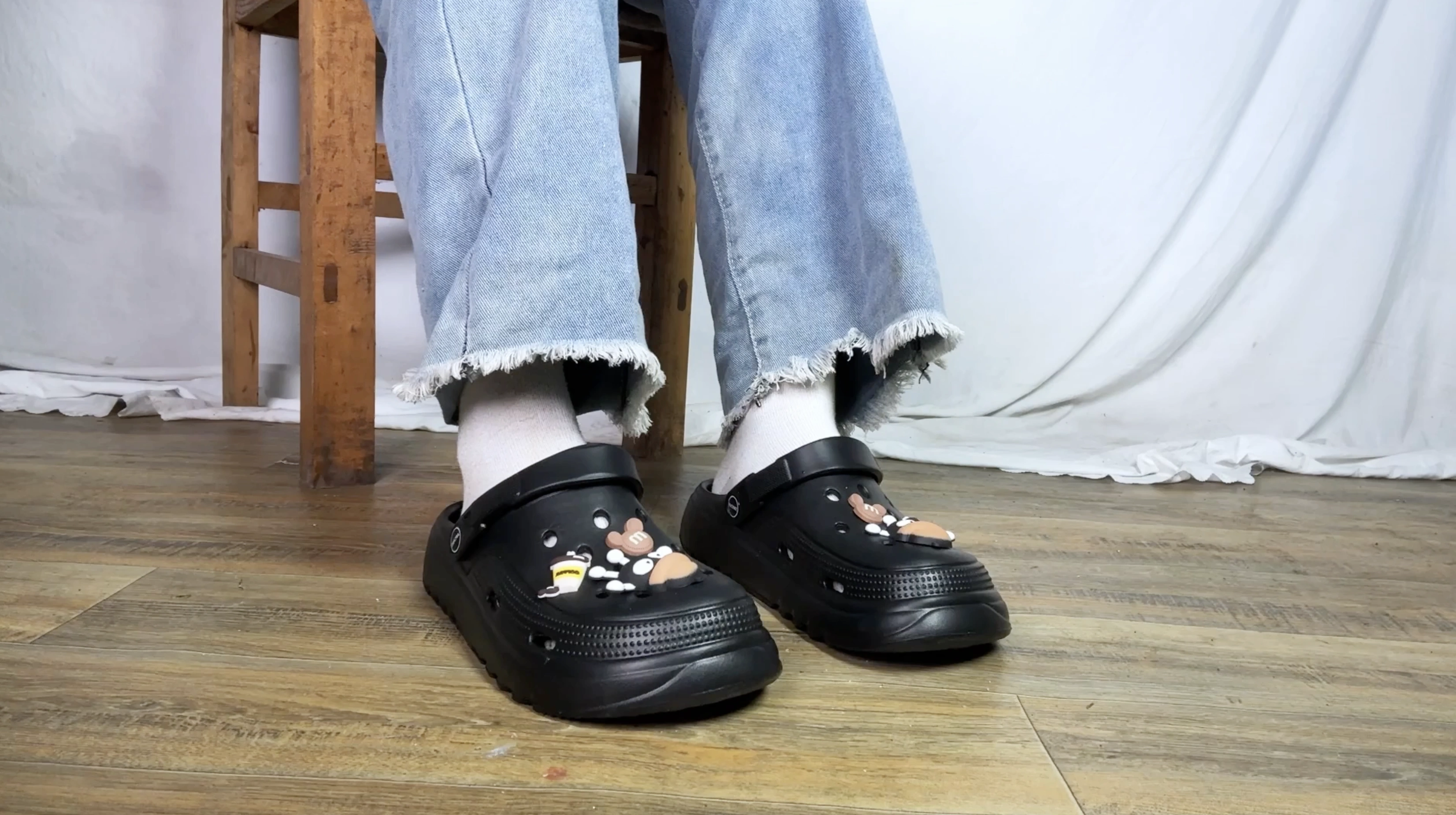 NO.040 《虫群初探》第2部｜洞鞋棉袜入虫群 - 1预览