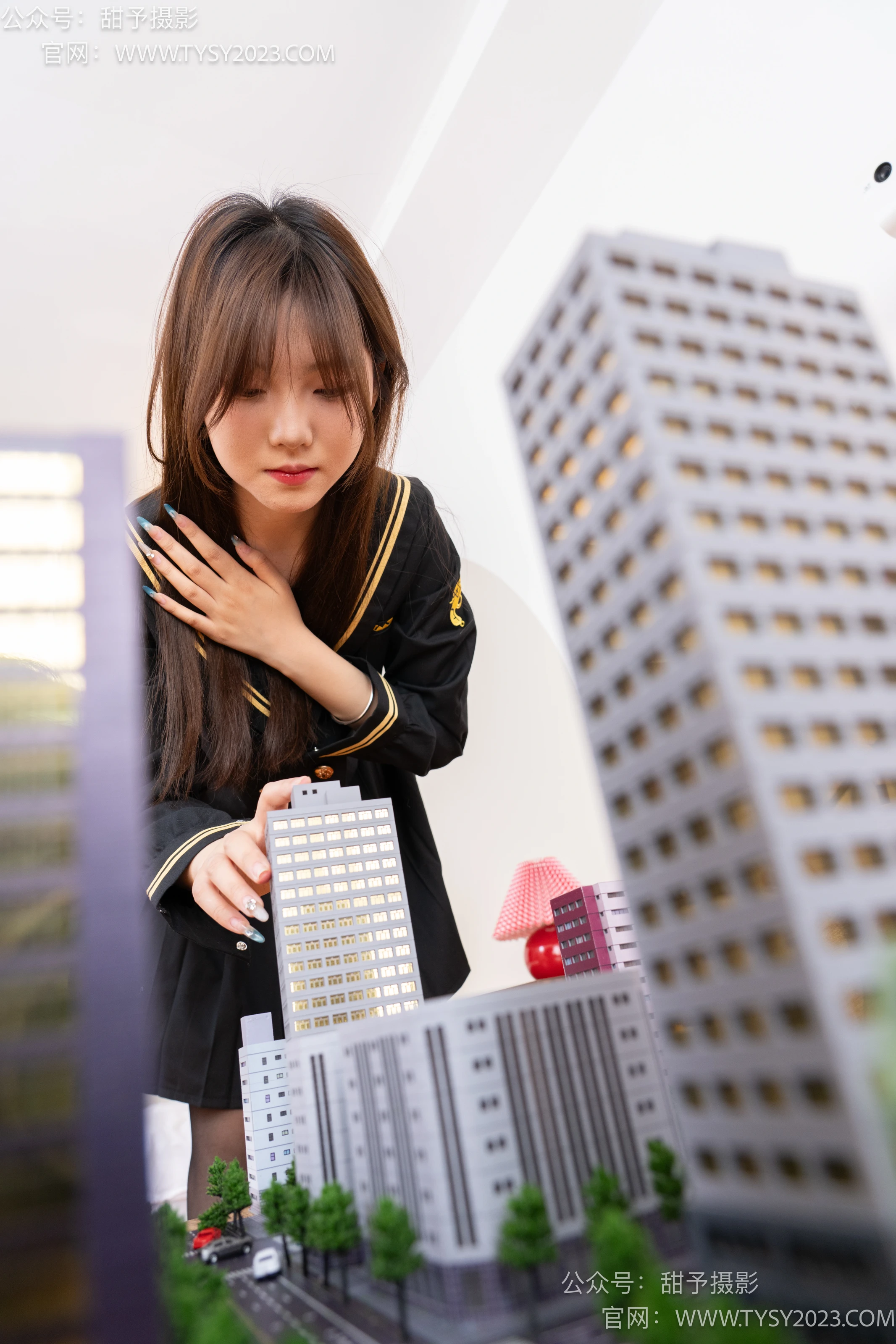 NO.077 璇璇-JK制服、凉爽高跟鞋、嘿丝（脚尖透明款）、小人国剧情 - 3预览