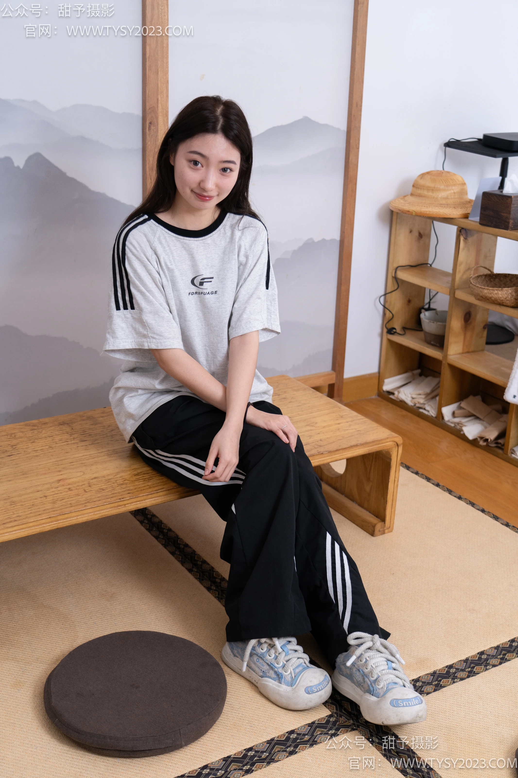 NO.045 雪梨-帆布鞋、白棉袜、裸足 - 1预览