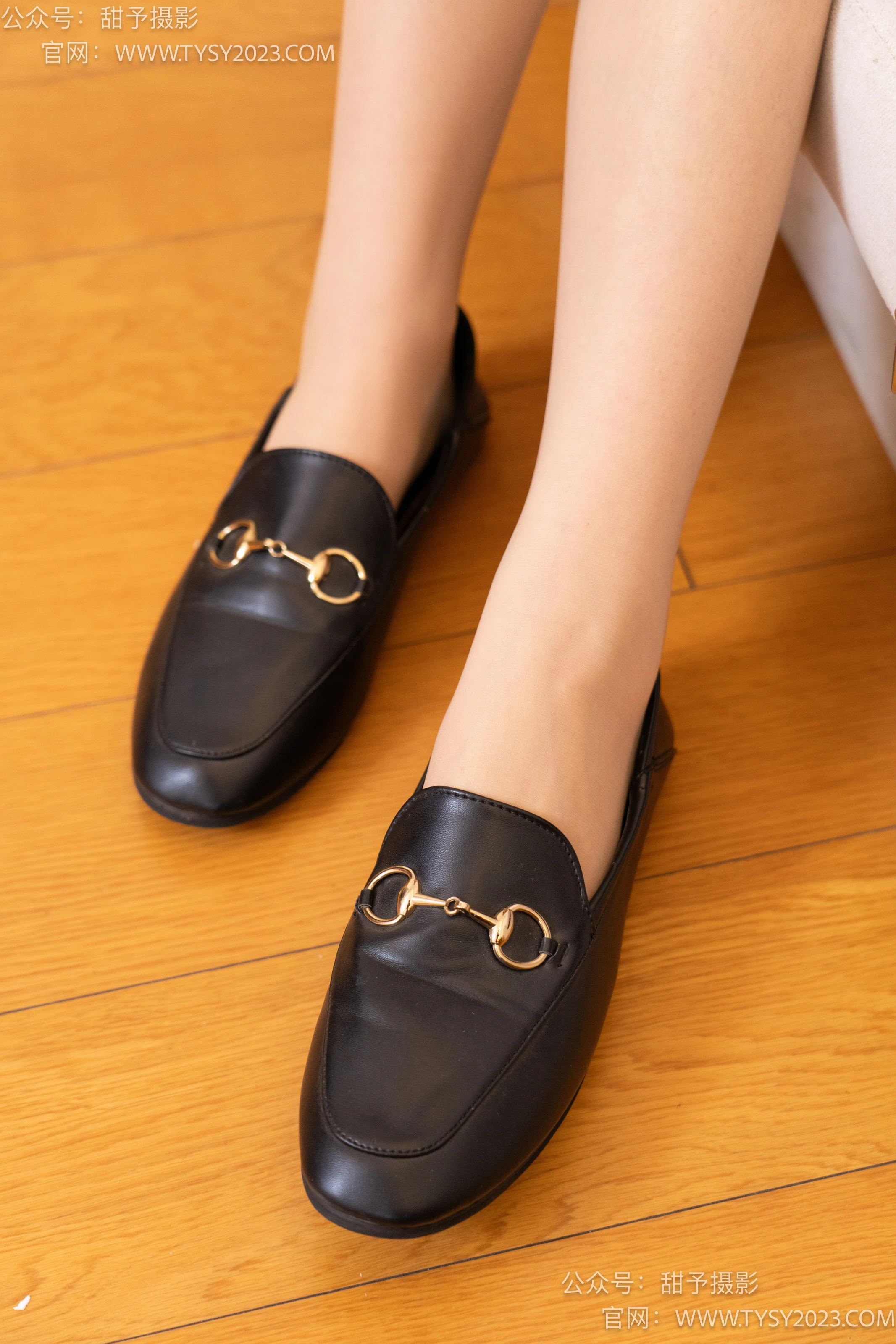 NO.033 璇璇-银行制服、皮鞋、肉丝 - 4预览