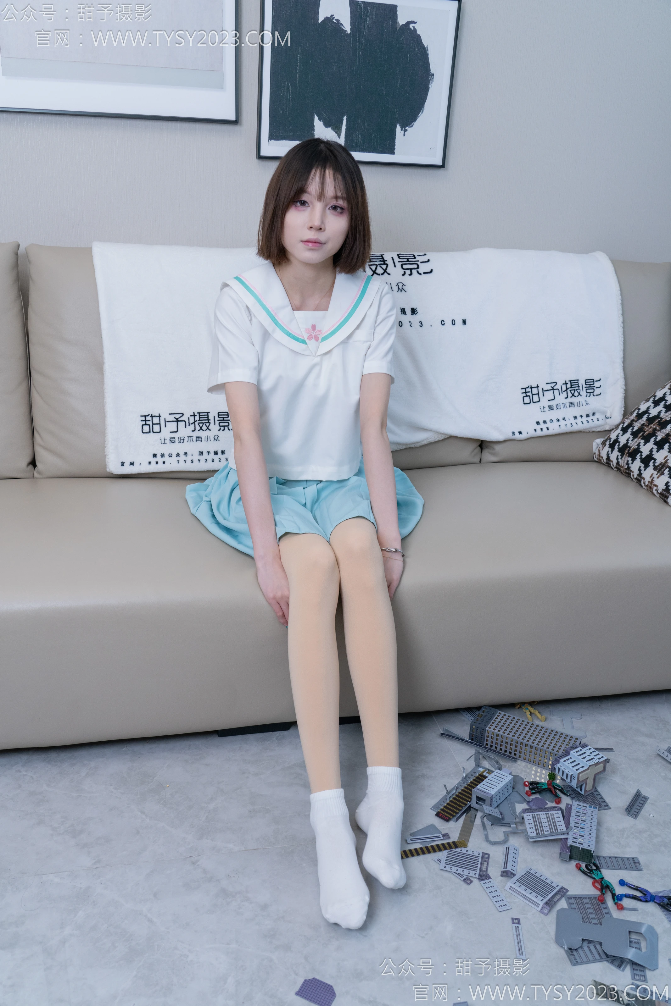 NO.182 珞珞-板鞋、白棉袜、厚肉丝、小人国剧情 - 4预览