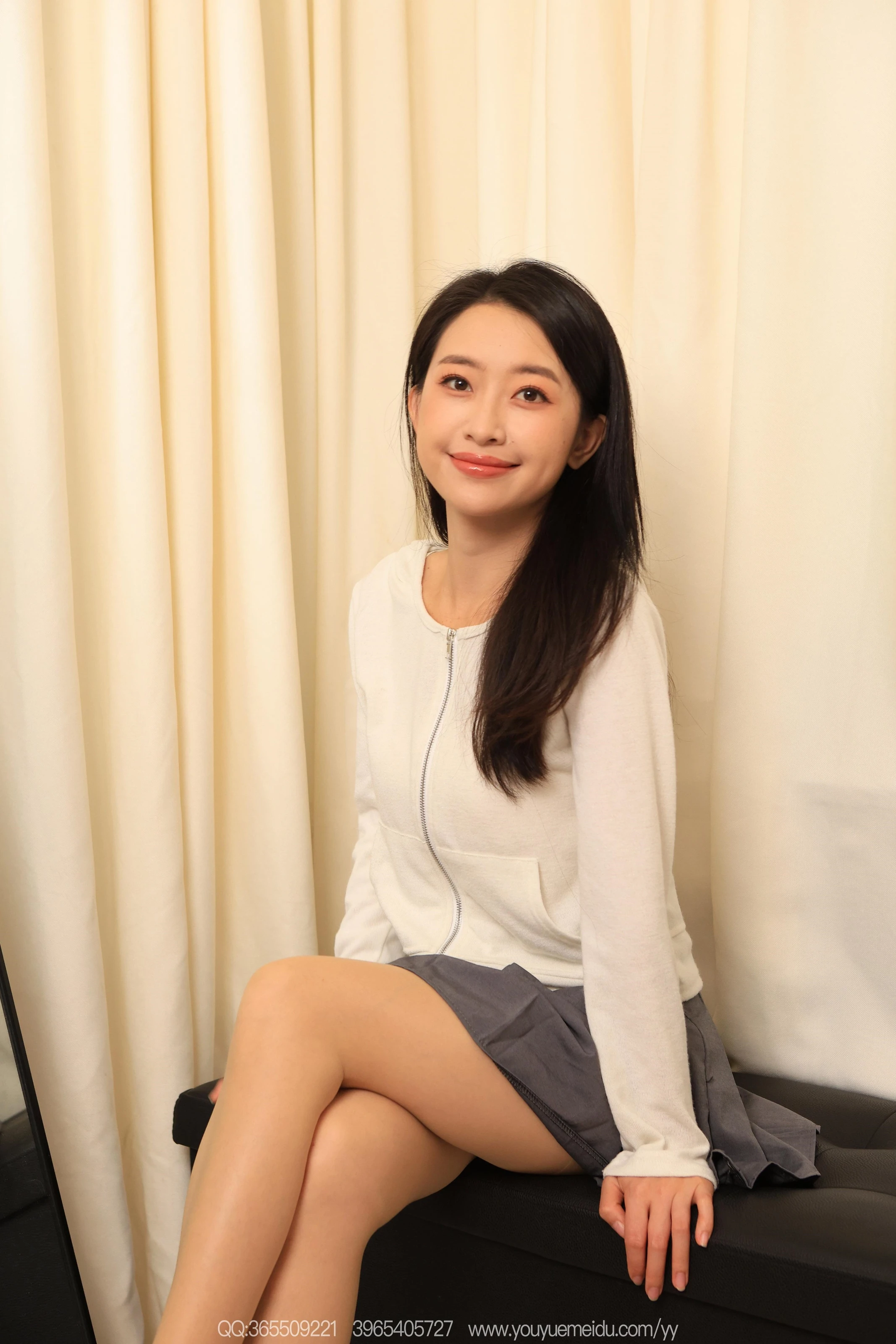 NO.2216 2025.12.24 丝享家2246：小婕《肉丝平底鞋》 - 3预览
