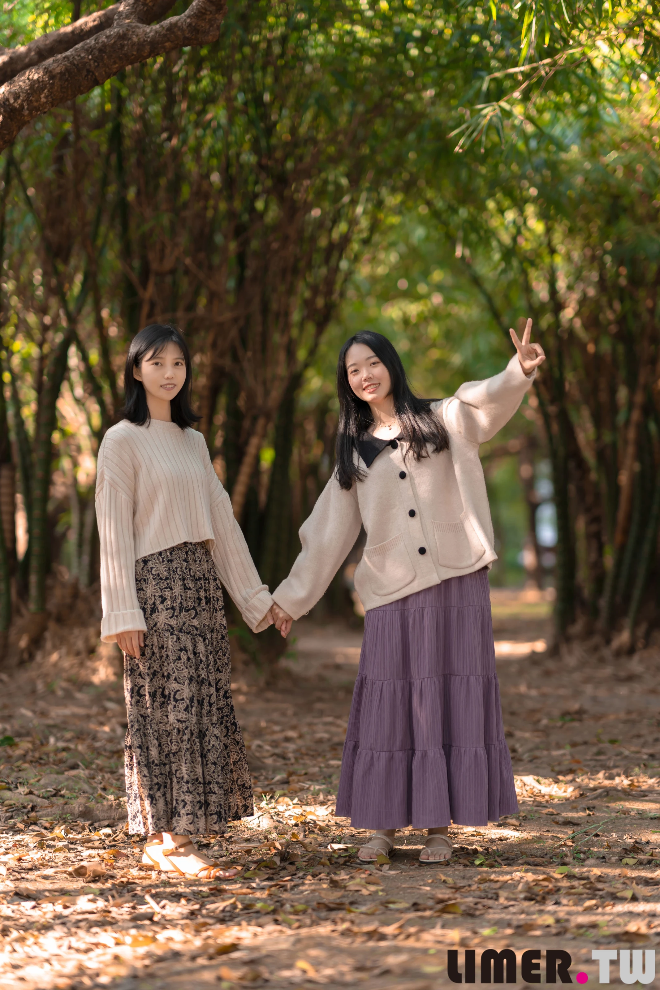 NO.119 Mona x Cosima 大自然與足的親密接觸 - 2预览